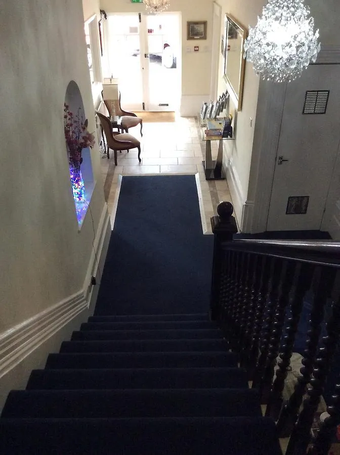 Cecil Court Hotel Bournemouth 3*,